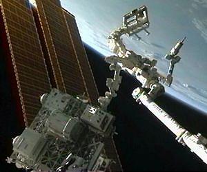 NASA's Robotic Refueling Mission Practices New Satellite-Servicing Tasks