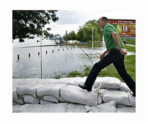 Four die in Romanian floods