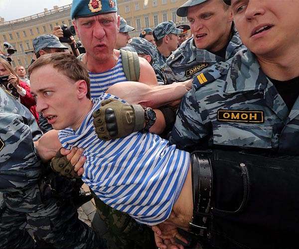 Russia arrests four accused of helping Ukraine army