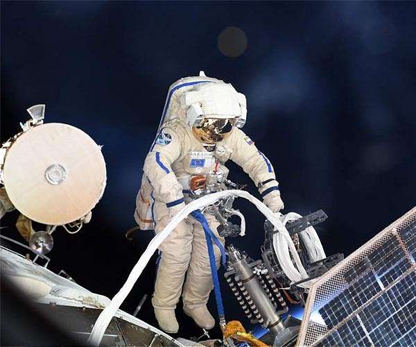 Russian, European astronauts make rare joint spacewalk at ISS