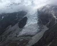 Rusting fool's gold in glaciers a sign of increased carbon