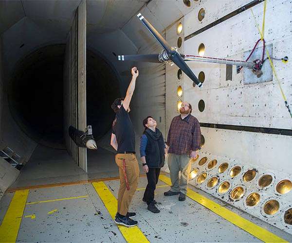 Rotors for mission to Titan tested at Langley's Transonic Dynamics Tunnel