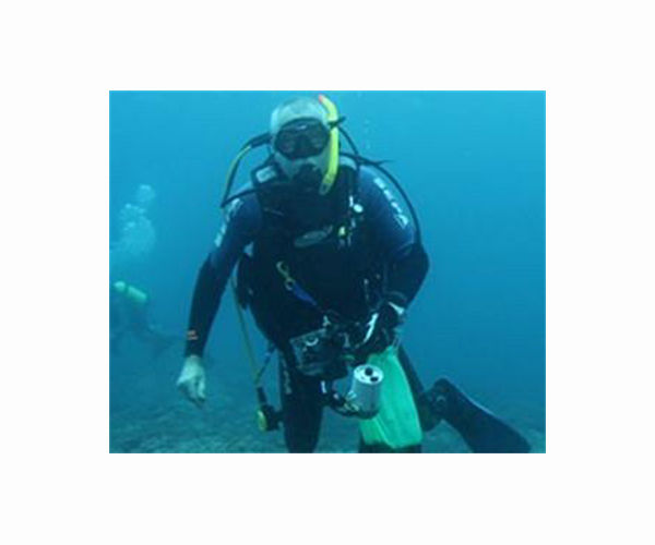 Chinese sonar pulses 'likely' injured divers: Australia defence chief