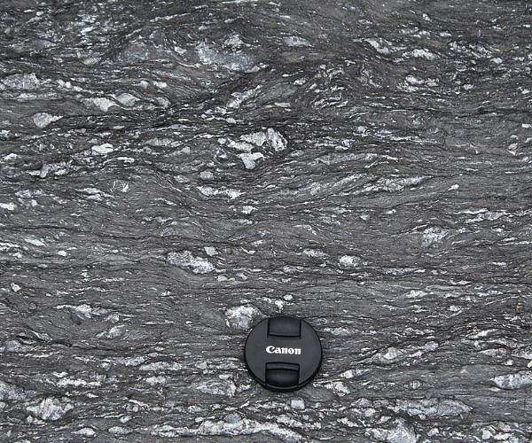 Ancient rocks improve understanding of tectonic activity between earthquakes