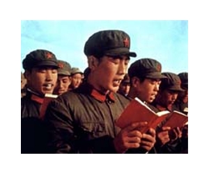 Mao fans bow before gold image of Communist China's founder