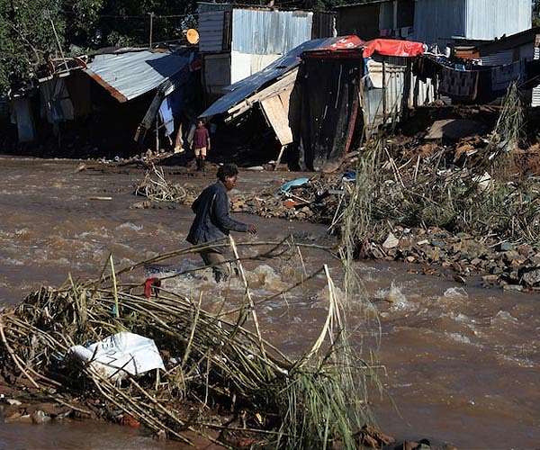 12 dead in South African flooding
