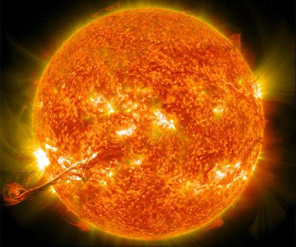 Scientists reveal magnetic reconnection details triggering filament eruption