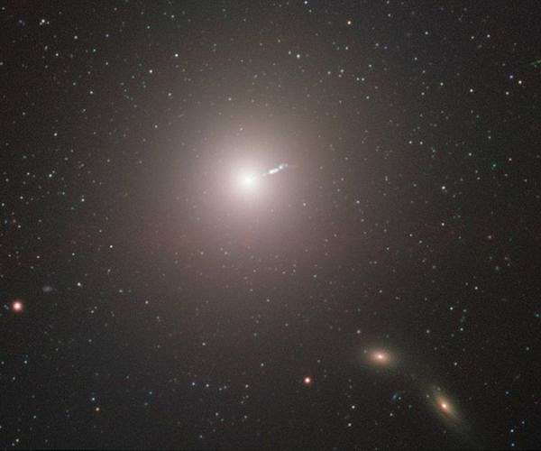 Astrophysicists capture gamma-ray flare from supermassive black hole M87