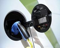 Slovak PM woos foreign automakers vowing state aid for e-cars