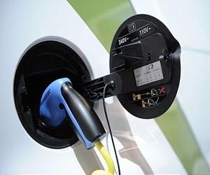 Telekom Austria turns phone boxes into car recharging stations