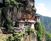 Chinese forces surround Tibetan monastery after protest: activists