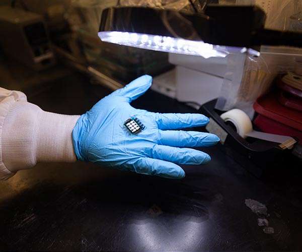 Research collaboration produces all-perovskite tandem solar cell with high efficiency, record voltage