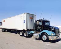 US auto safety group wants to curb gadget use by truckers