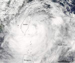 Hundreds evacuated as Typhoon Soulik nears Taiwan