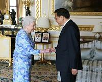 Britain's Queen Elizabeth II meets Chinese premier