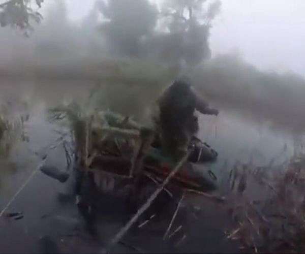 Ukrainian army says advancing at Dnipro river as drones target Kyiv