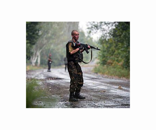 U.S. defense officials reassure Ukraine of support amid tension with Russia