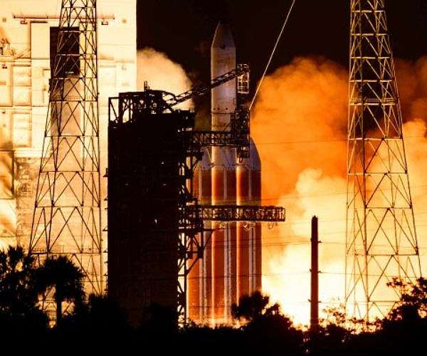 DLA Energy supports space missions from coast to coast