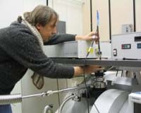 A Step Towards A Quantum-based Computer Architecture