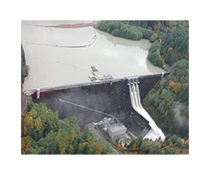 Chile's dam complex faces green fury