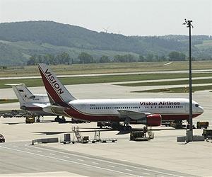 EU asks airlines emissions fee opponents for alternatives