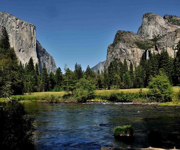 Loss and hope: US park rangers' climate crisis fight