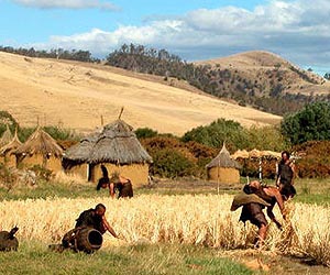 Hunters and farmers lived side-by-side for 2,000 years