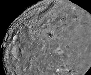 Dawn Spacecraft Begins Science Orbits of Vesta