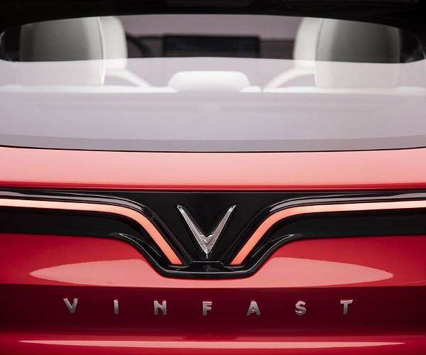 Vietnam automaker sends EVs to Laos for electric taxi service