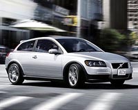 Volvo Cars high-end drive pays off in 2015 profits