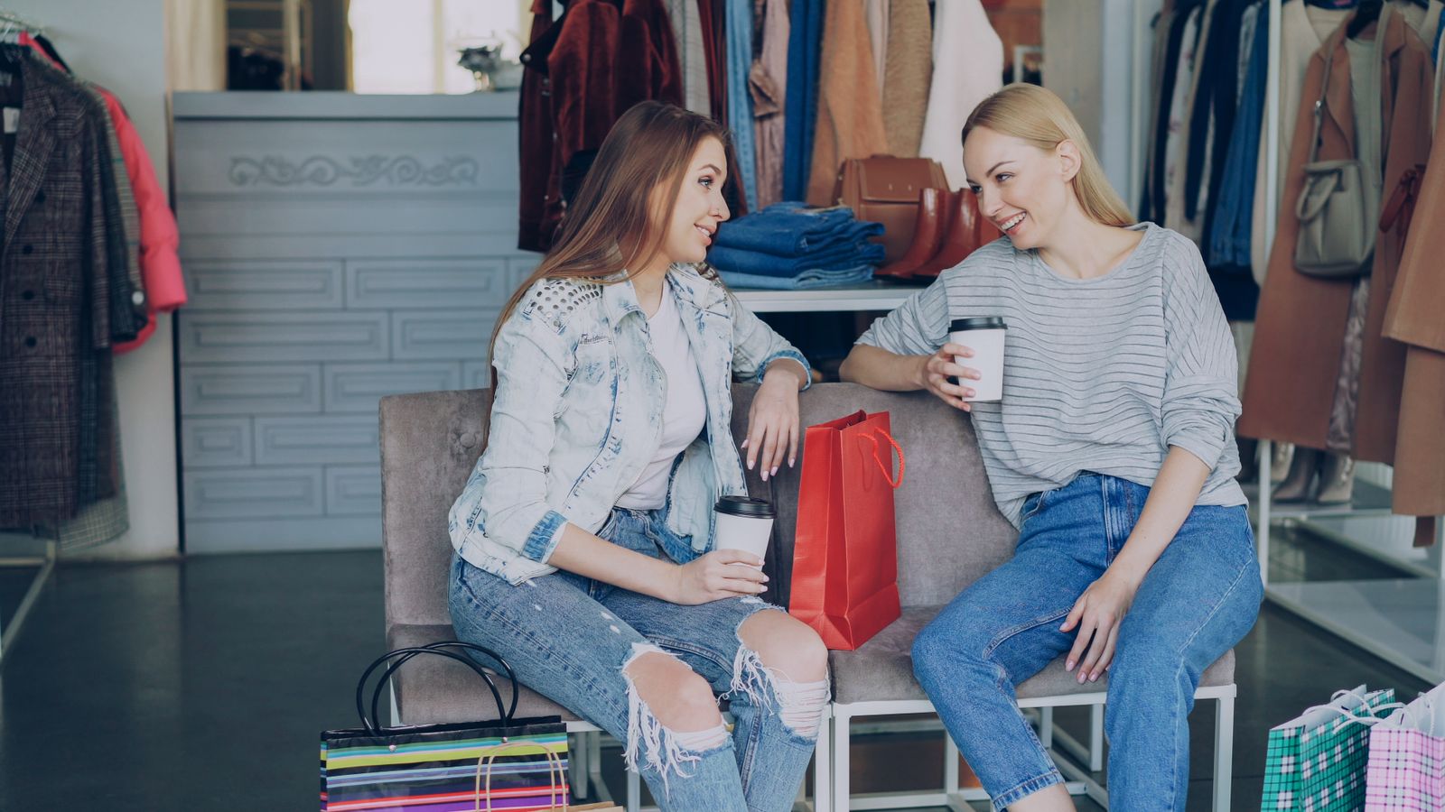 two friends talking cafe
